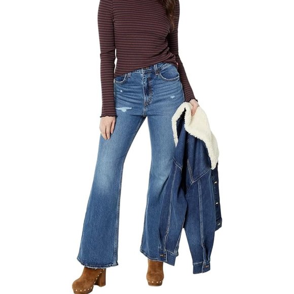 Levi's Premium 70'S HIGH FLARE JEANS - Picture 1 of 5
